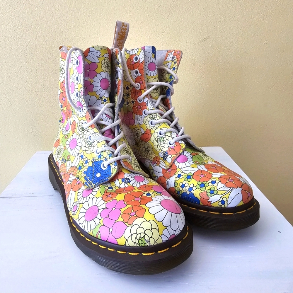 Dr Doc Martens RARE 1460 Pascal Daisy Floral Print Ankle Boots US 11